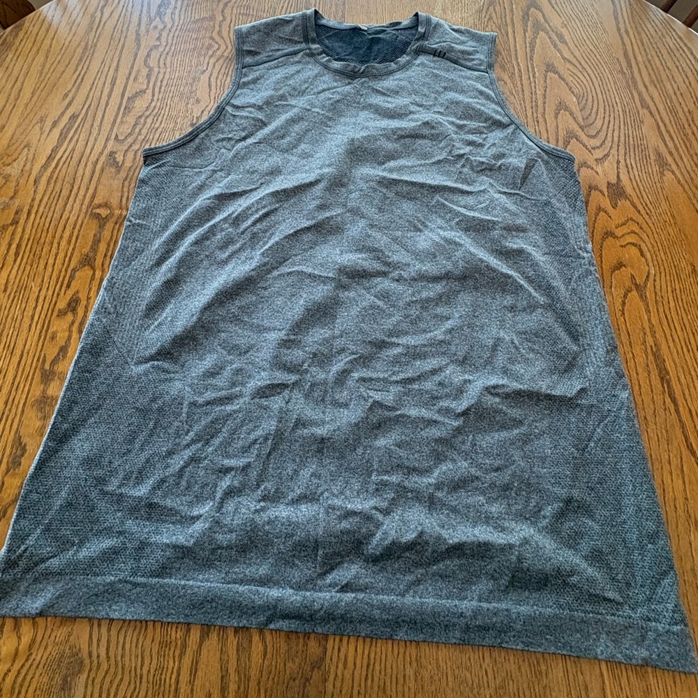 lululemon mens metal vent tech sleeveless tank top gray Size L VGUC